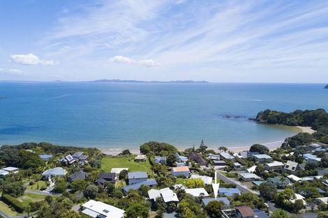 Photo of property in 10 Kupe Road, Coopers Beach, 0420