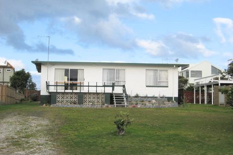 Photo of property in 112 Marie Crescent, Whangamata, 3620