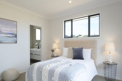 Photo of property in 20 Melandra Road, Stanmore Bay, Whangaparaoa, 0932