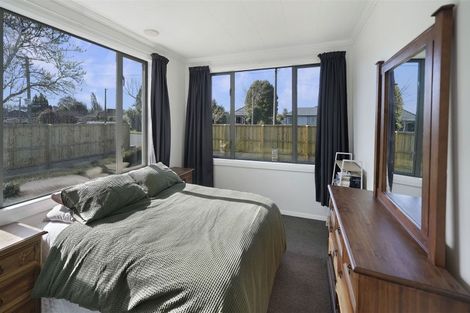 Photo of property in 33 Croziers Road, St Albans, Christchurch, 8052