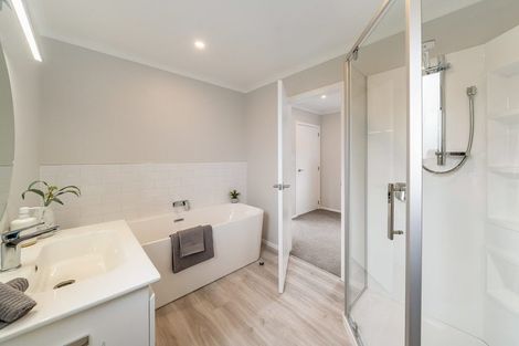 Photo of property in 84 Mawai Hakona Drive, Wallaceville, Upper Hutt, 5018