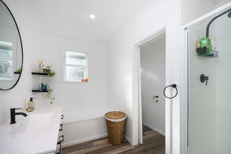 Photo of property in 11 Juliana Place, Awapuni, Palmerston North, 4412