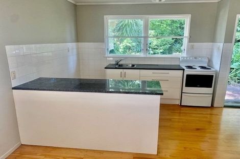 Photo of property in 7 Grimshaw Place, Henderson, Auckland, 0612