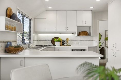 Photo of property in 10 Derby Downs Place, Ellerslie, Auckland, 1051