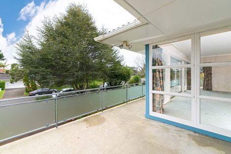 Photo of property in 4 Kerrymaria Place, Hillcrest, Auckland, 0627