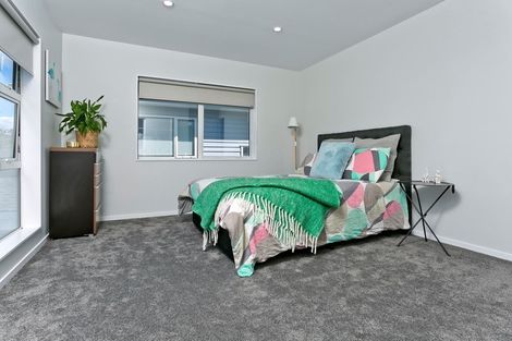 Photo of property in 29a Normanton Street, Glenfield, Auckland, 0629