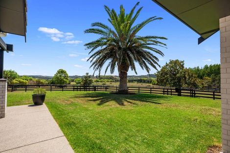 Photo of property in 903 Old North Road, Waimauku, 0882