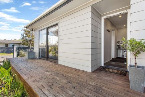 Photo of property in 7 Lyren Place, Half Moon Bay, Auckland, 2012