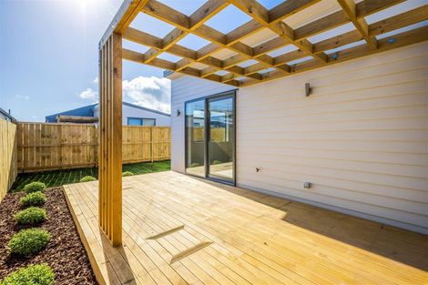 Photo of property in 10 Fredrick Hanson Road, Papakura, 2110