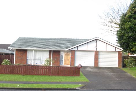 Photo of property in 15 Dennis Avenue, Hillpark, Auckland, 2102