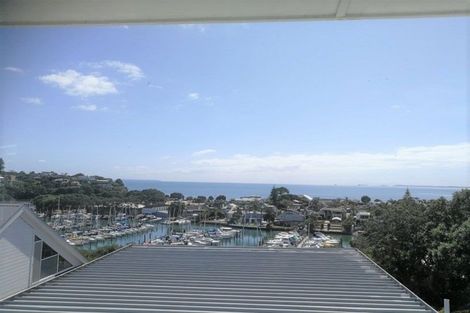 Photo of property in 2/233 Birkdale Road, Birkdale, Auckland, 0626