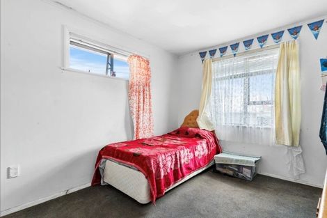 Photo of property in 39 Mcannalley Street, Manurewa East, Auckland, 2102