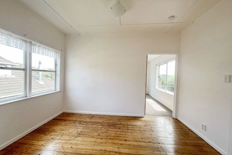 Photo of property in 31 Newhaven Terrace, Mairangi Bay, Auckland, 0630