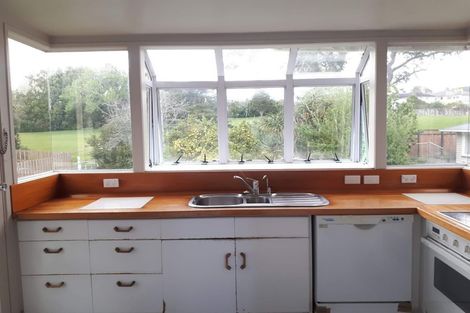 Photo of property in 11 Preston Avenue, Henderson, Auckland, 0610