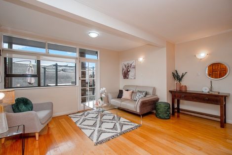 Photo of property in 5 Matipo Avenue, Pomare, Rotorua, 3015