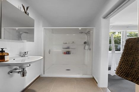 Photo of property in 40 Budleigh Street, Frankleigh Park, New Plymouth, 4310