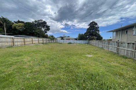 Photo of property in 16 Covil Avenue, Te Atatu South, Auckland, 0610