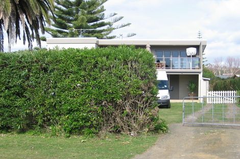 Photo of property in 8 Harsant Avenue, Hahei, Whitianga, 3591
