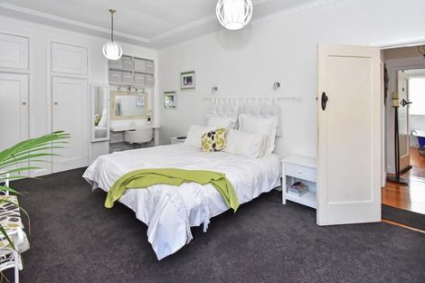 Photo of property in 10 Trentham Road, Papakura, 2110