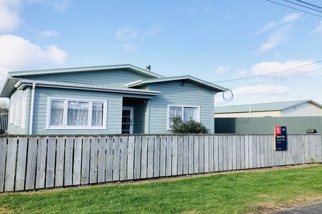 Photo of property in 5 Arawa Place, Castlecliff, Whanganui, 4501