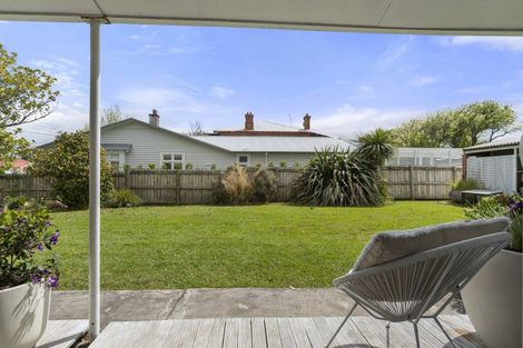 Photo of property in 2/6 North Avenue, Narrow Neck, Auckland, 0624