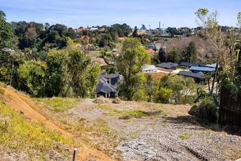 Photo of property in 18 Selwyn Street, Lower Vogeltown, New Plymouth, 4310