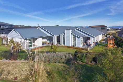 Photo of property in 13 Tuhua Close, Wharewaka, Taupo, 3330