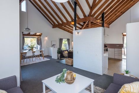 Photo of property in 12 Kew Grove, Raumati Beach, Paraparaumu, 5032