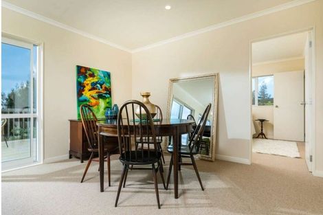 Photo of property in 4a Viridian Lane, Greenhithe, Auckland, 0632