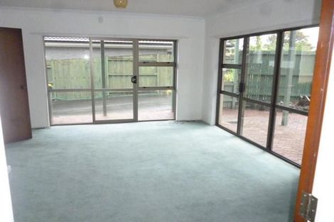 Photo of property in 10 Venus Place, Half Moon Bay, Auckland, 2012