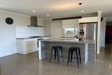 Photo of property in 18 Banks Boulevard, Whitby, Porirua, 5024