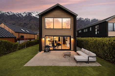 Photo of property in 25 Double Cone Road, Jacks Point, Queenstown, 9371