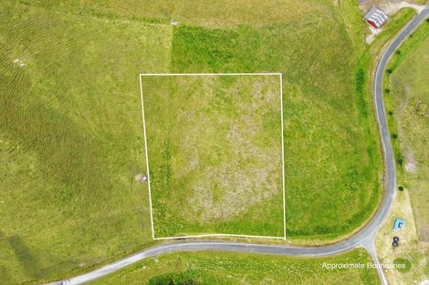 Photo of property in 10 Barnfield Road, Kaiwaka, 0573