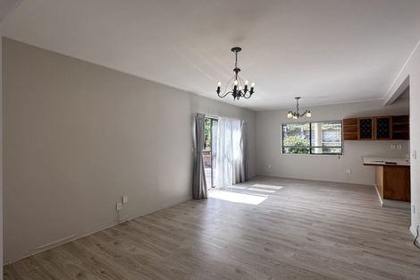 Photo of property in 204 Mellons Bay Road, Mellons Bay, Auckland, 2014