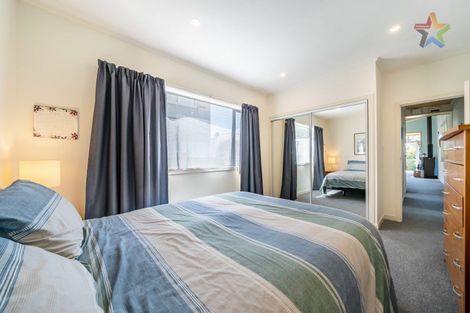 Photo of property in 6 Puriri Street, Eastbourne, Lower Hutt, 5013