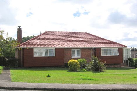 Photo of property in 22 Eastglen Road, Glen Eden, Auckland, 0602