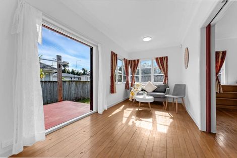 Photo of property in 92 Mangere Road, Otahuhu, Auckland, 1062