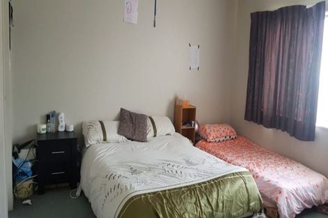 Photo of property in 10 Bridgefield Crescent, Flat Bush, Auckland, 2016