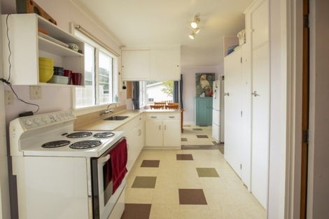 Photo of property in 76 Hampden Street, Picton, 7220