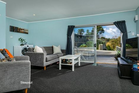 Photo of property in 70 Attwood Road, Paremoremo, Auckland, 0632