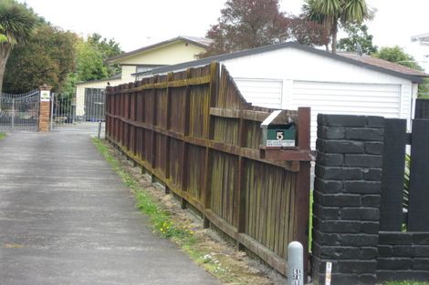 Photo of property in 5 Le Havre Place, Takanini, 2112