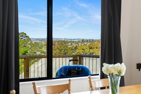 Photo of property in 9 Van Dyke Place, West Harbour, Auckland, 0618