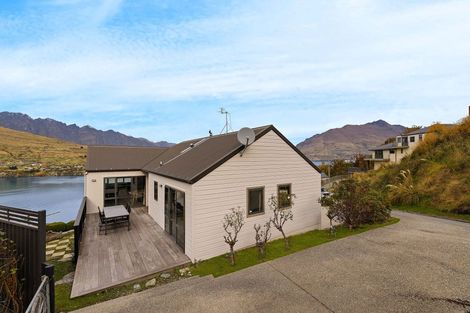 Photo of property in 5 Gum Lane, Queenstown, 9300