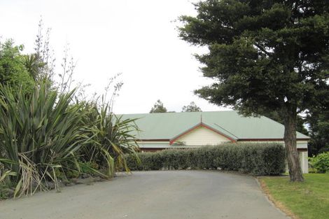 Photo of property in 37 Hamilton Road, Waimauku, 0881
