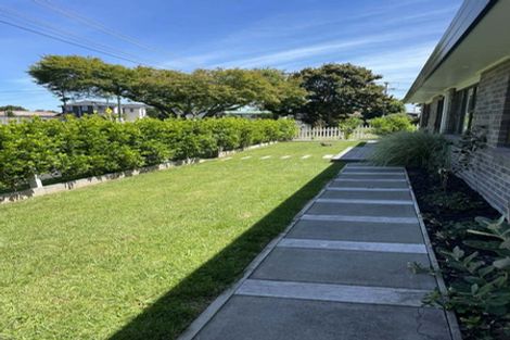 Photo of property in 2/45 Willis Road, Papakura, 2110