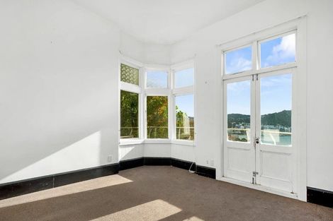 Photo of property in 50 Palliser Road, Roseneath, Wellington, 6011