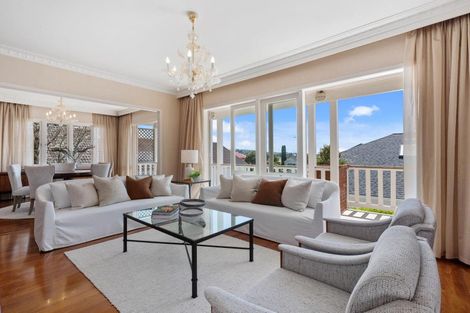 Photo of property in 102a Kitchener Road, Milford, Auckland, 0620