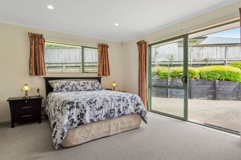 Photo of property in 14 Tauranga Place, Orewa, 0931