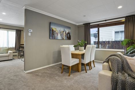 Photo of property in 10 Queen Street, Cambridge, 3434