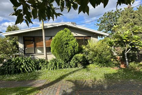 Photo of property in 557 East Coast Road, Browns Bay, Auckland, 0630